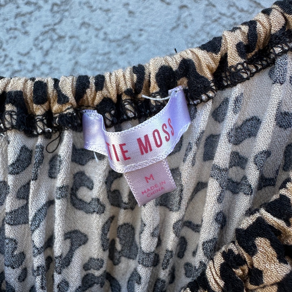 Leopard Print Ruffle Top - Picture 4 of 5